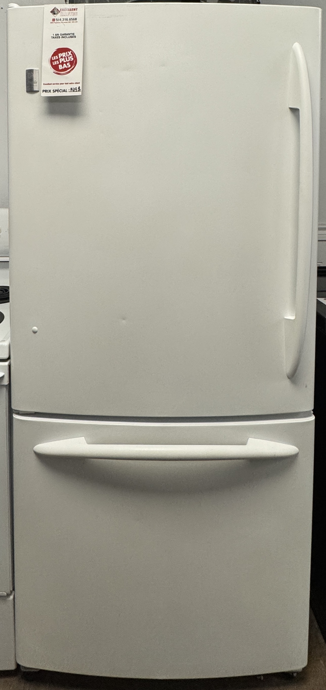 GE Profile - 33'' Refrigerator - White - Bottom Freezer - Refurbished - 10025